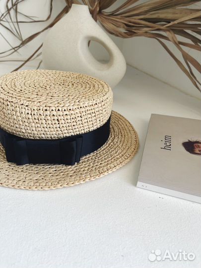 Соломенная шляпа канотье