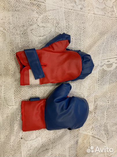 Боксерские перчатки