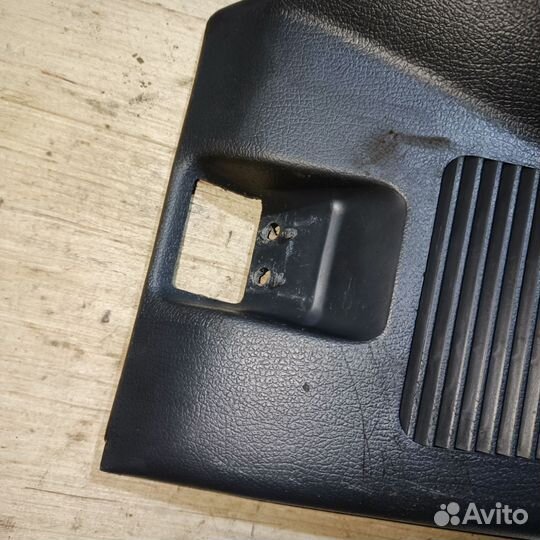 Накладка торпеды Toyota Hiace 1996г