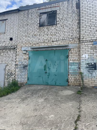 Гараж, > 30 м²