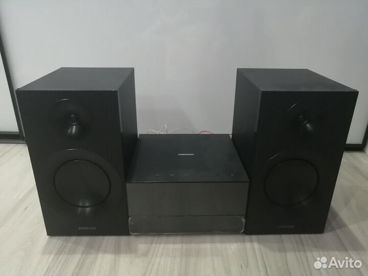 Музыкальный центр samsung mm-J330