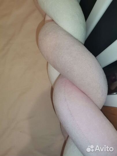 Бортик коса в кроватку