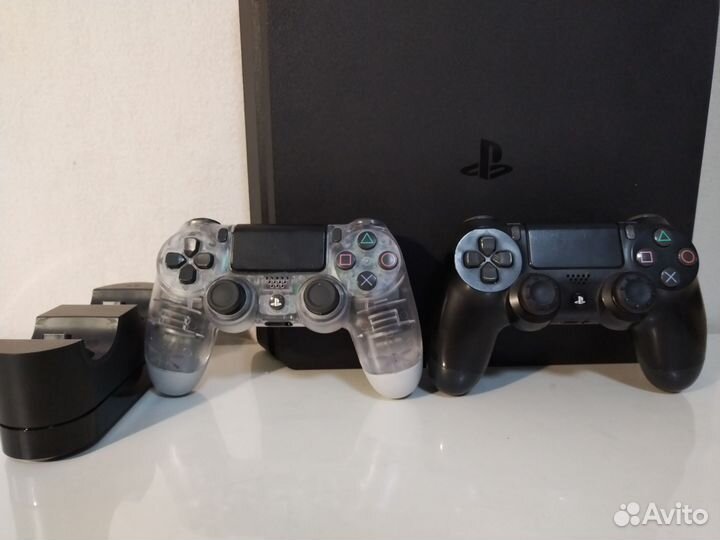 Ps4 slim + 700 игр + 2 джойстика + зарядка