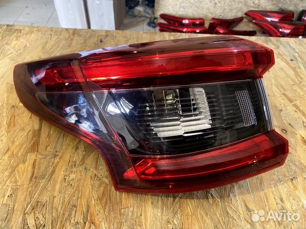 Фонарь задний левый Nissan Qashqai J11