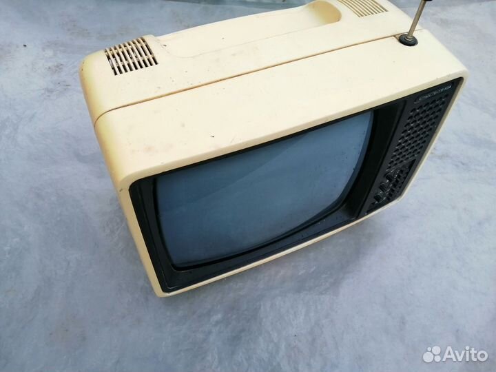 СССР-юность 31тб-303Д черно-белого изображения