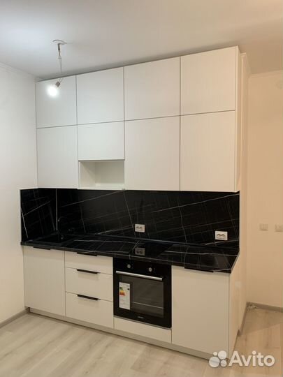 Кухня в студию до потолка ксп:33828