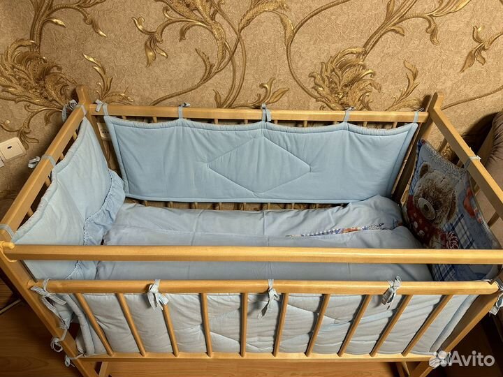 Детская кроватка