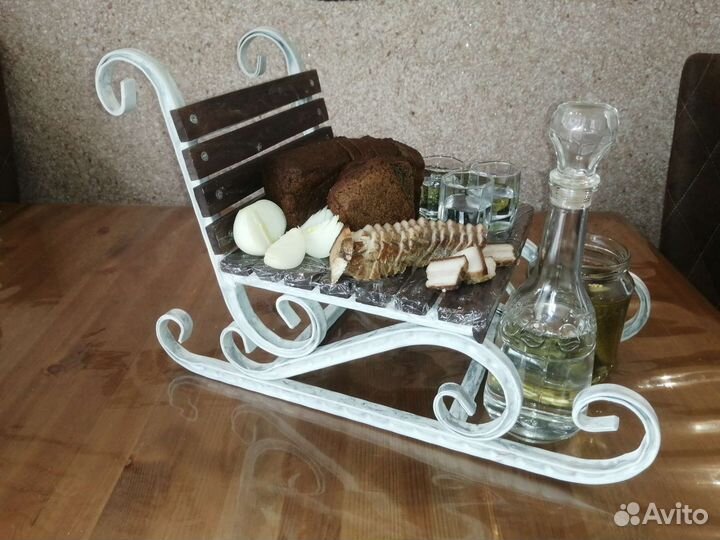 Декоративная подставка (санки)