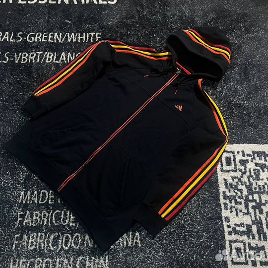 Кофта Adidas Essentials Испания