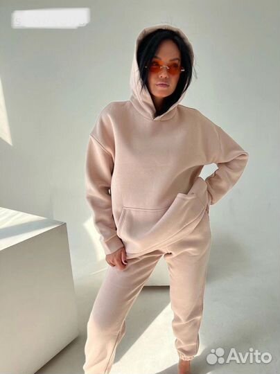 Костюм женский