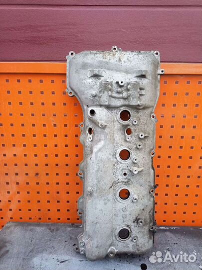 Клапанная крышка Lexus lx 570