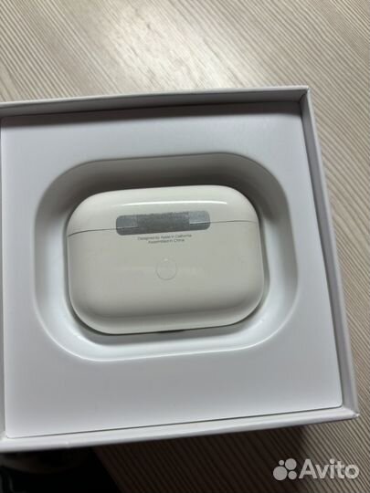 Airpods про
