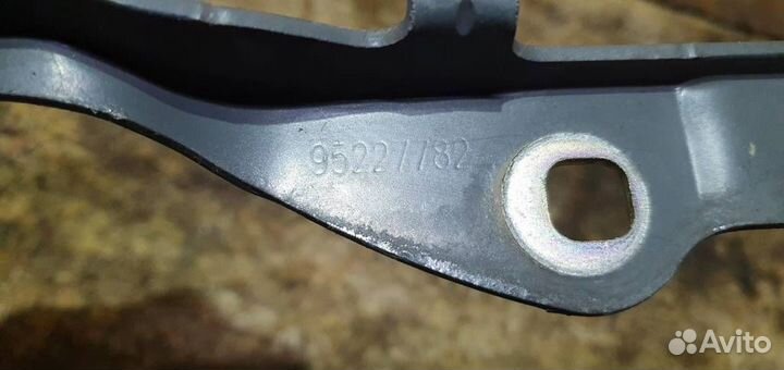 Петля капота правая Chevrolet Cruze 2009-2016