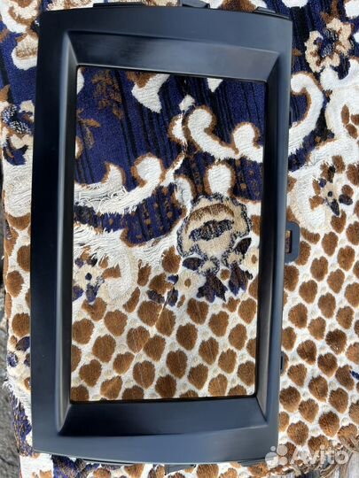 Продам 2 Din рамку на тойота королла Е150 кузов