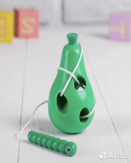 Развивающие деревянные игрушки шнуровка