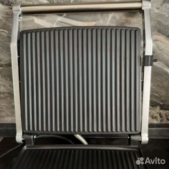 Гриль-духовка 2 в 1 redmond M-803