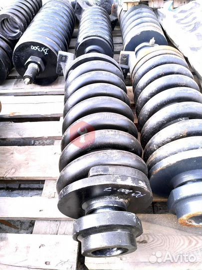 Натяжитель цепи Hitachi ZX350LC-AMS 9099143