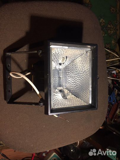Прожектор галогенный