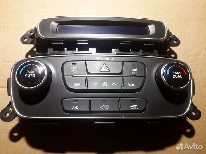 Блок управления климатом Kia Sorento XM C2012