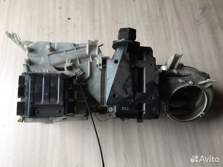 Корпус печки отопителя Nissan Primera P11 W11 с199