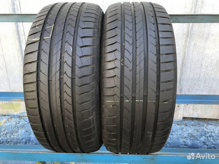 Goodyear EfficientGrip 235/50 R17