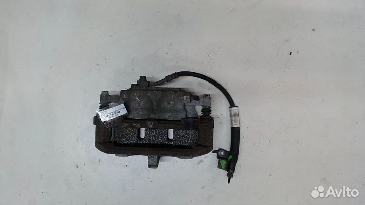 Суппорт левый передний Ford Mustang