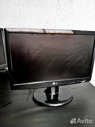 Монитор для компьютера LG 19