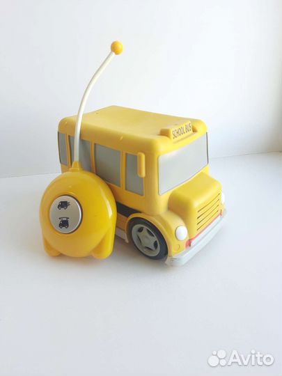 Игрушка автобус на радиоуправлении