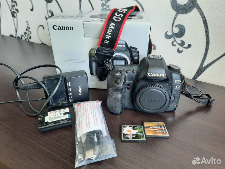 Фотоаппарат canon 5D mark ii