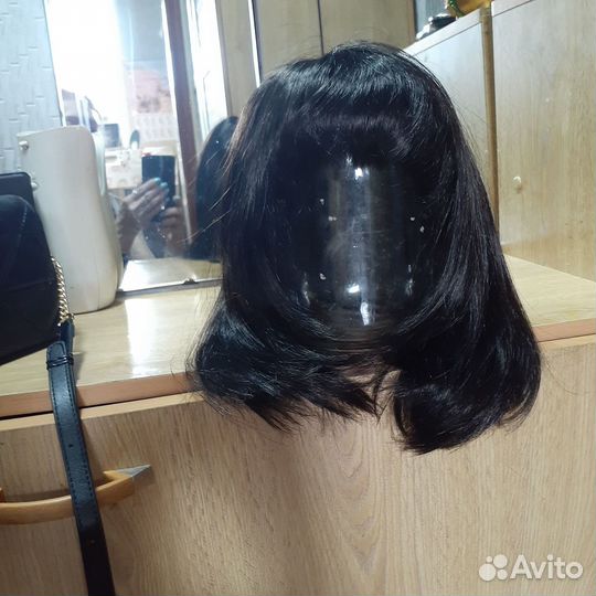 Красивый натуральный парик