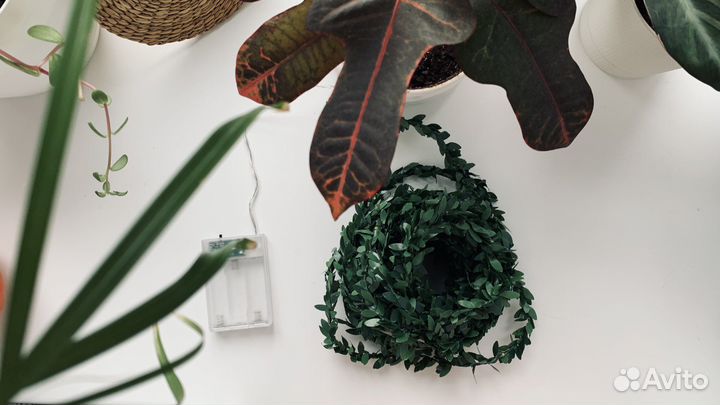 Гирлянда светодиодная листья 10 метров 100 ламп