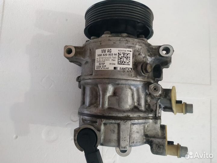 Компрессор кондиционера VAG