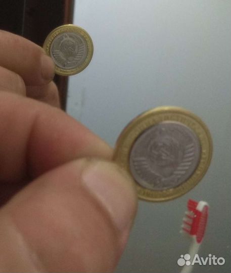 Монета с двумя орлами с двух сторон