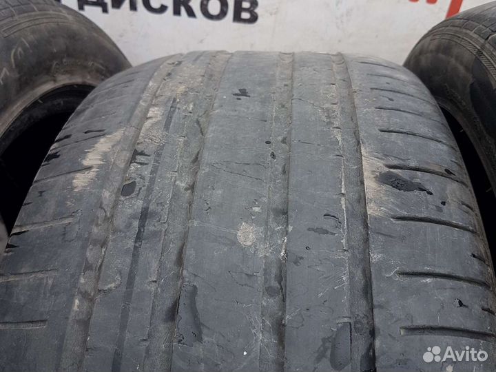 Pirelli P Zero Rosso 275/45 R19