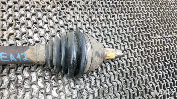 Полуось передняя левая (приводной вал, шрус)