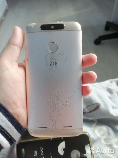 ZTE Blade V8 lite, 2/16 ГБ