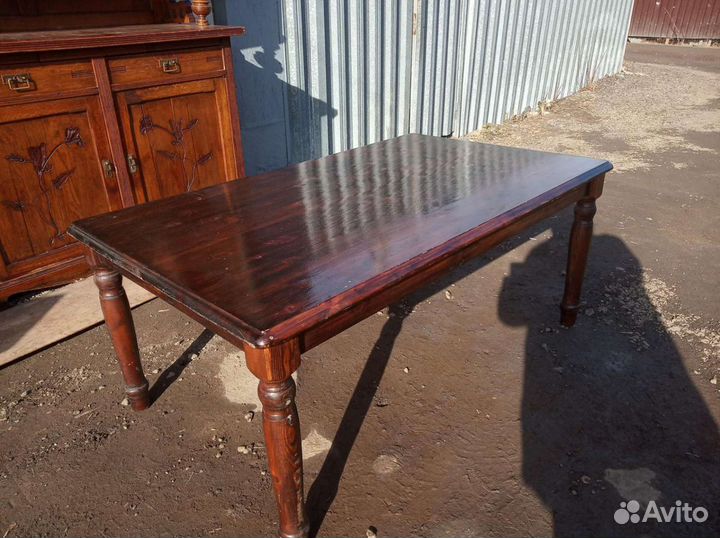 Стол журнальный