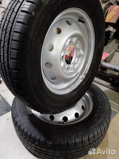 Continental Conti4x4WinterContact 215/65 R16 19B
