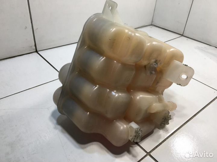 Бачок расширительный Porsche Cayenne 958