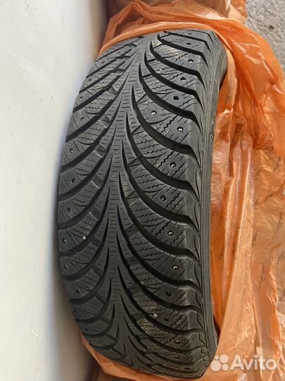 Sava Eskimo Stud 185/60 R15 88T