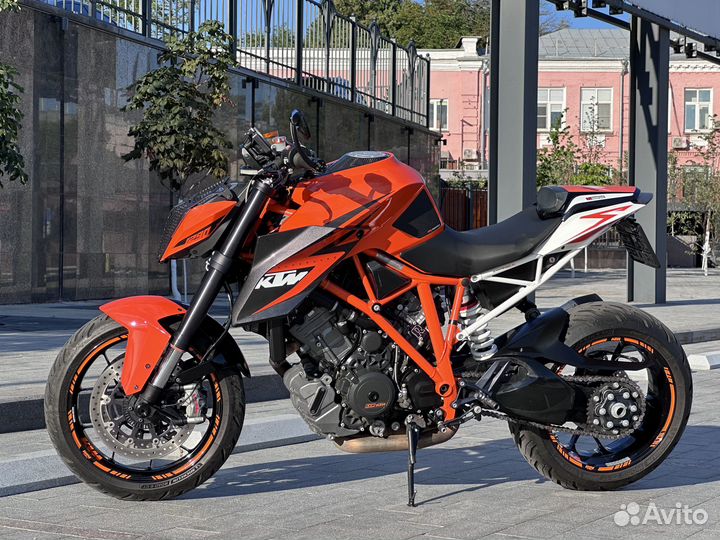 KTM 1290 super duke R