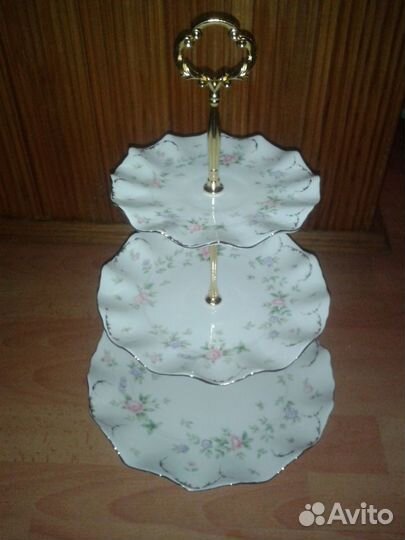 Фруктовница и чайный сервиз