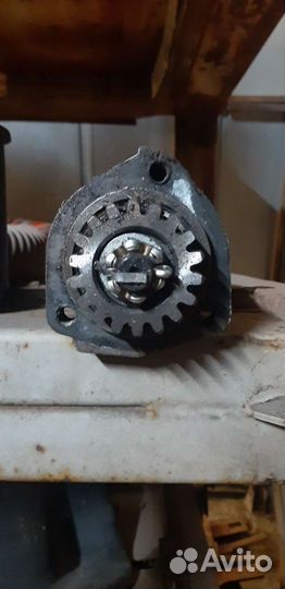 Продам насос гур, ступицы, коробку и мотор Камаз