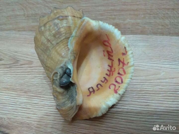 Сувениры, свечи, снежный шар