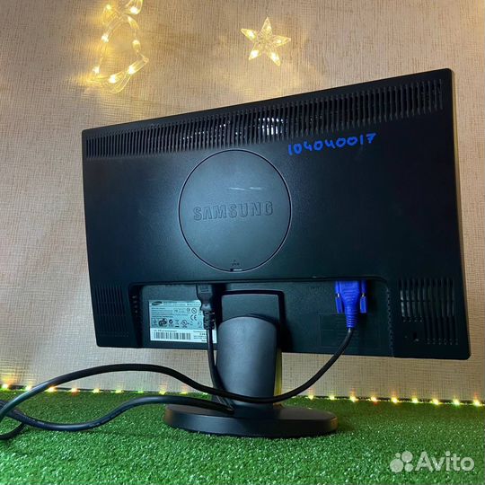 Монитор 19 дюймов