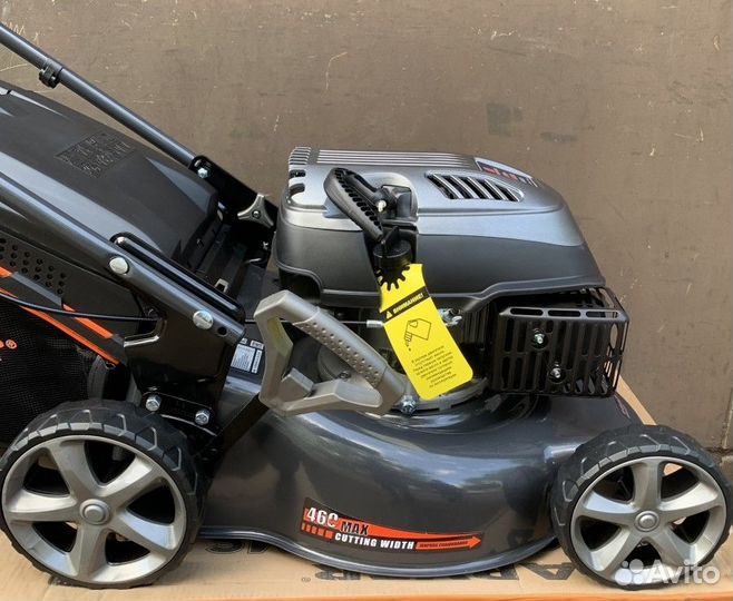 Газонокосилка бензиновая самоходная