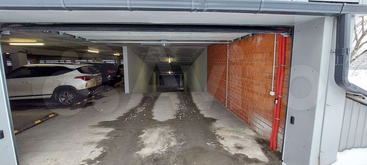 Машиноместо, 15 м²