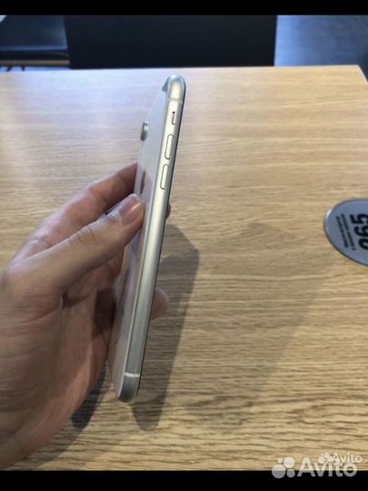 Телефон iPhone XR