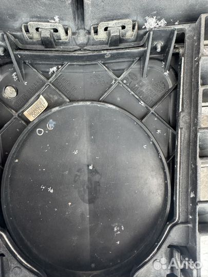 Mercedes w221 решетка радиатора черная оригинал