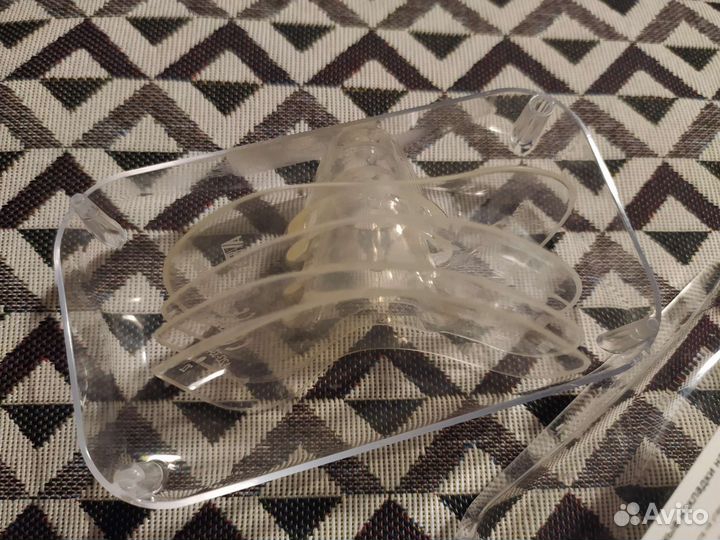 Защитные накладки на грудь Avent 4 штуки